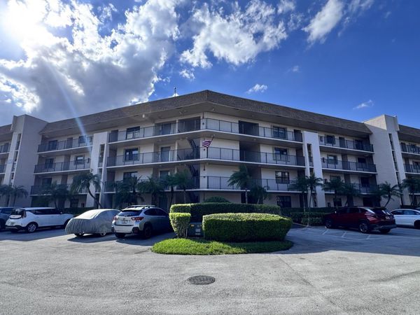 10207 Sunrise Lakes Boulevard, Unit 407, Sunrise, FL 33322