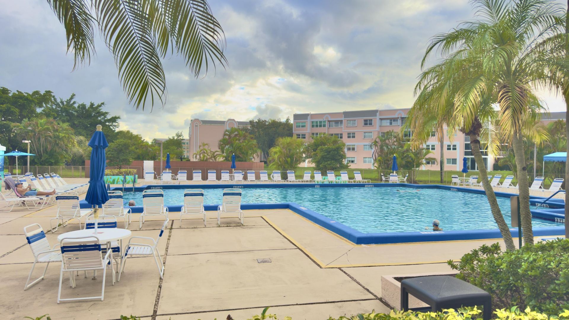 10207 Sunrise Lakes Boulevard, Unit 407, Sunrise, FL 33322 Photo