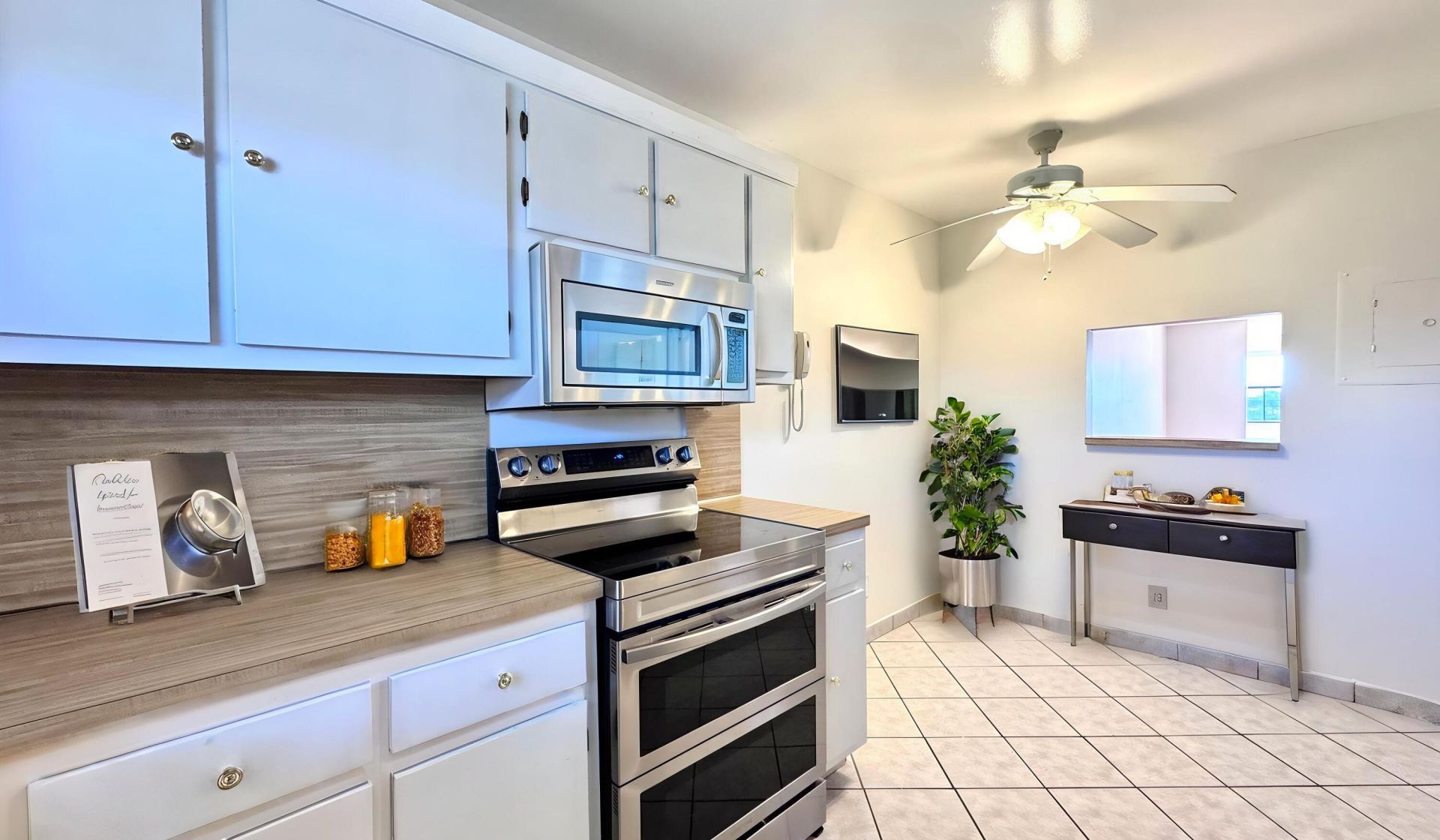 10207 Sunrise Lakes Boulevard, Unit 407, Sunrise, FL 33322 Photo