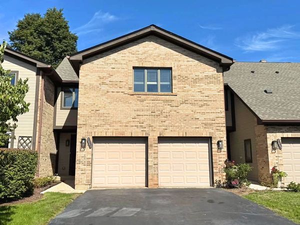 1661 Carmel Court , Hoffman Estates, IL 60169