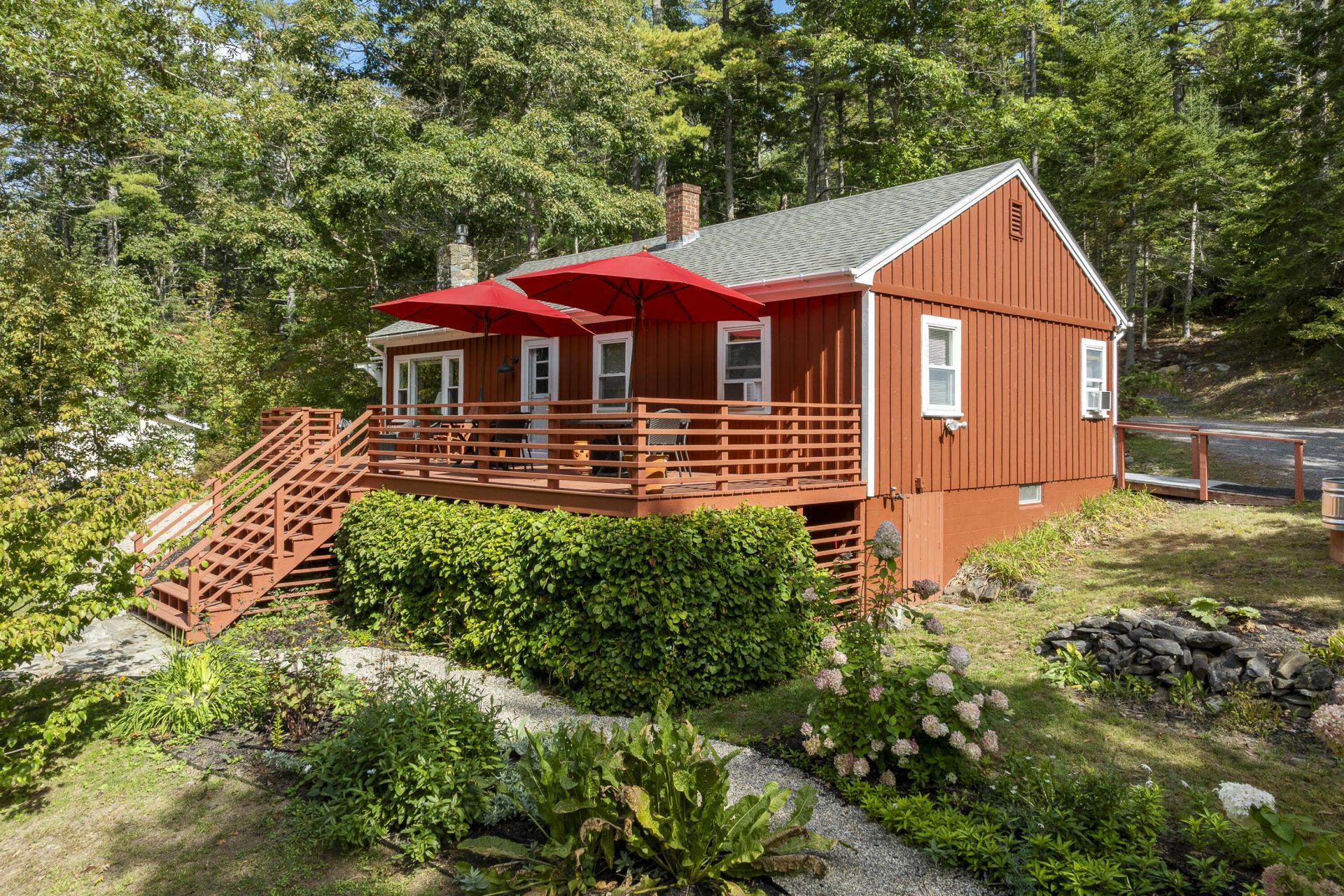 89 Lakeview Road, Boothbay Harbor, ME 04538 Main Photo