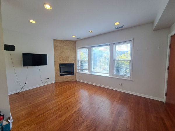 4219 N Lockwood Avenue , Unit 4, Chicago, IL 60641