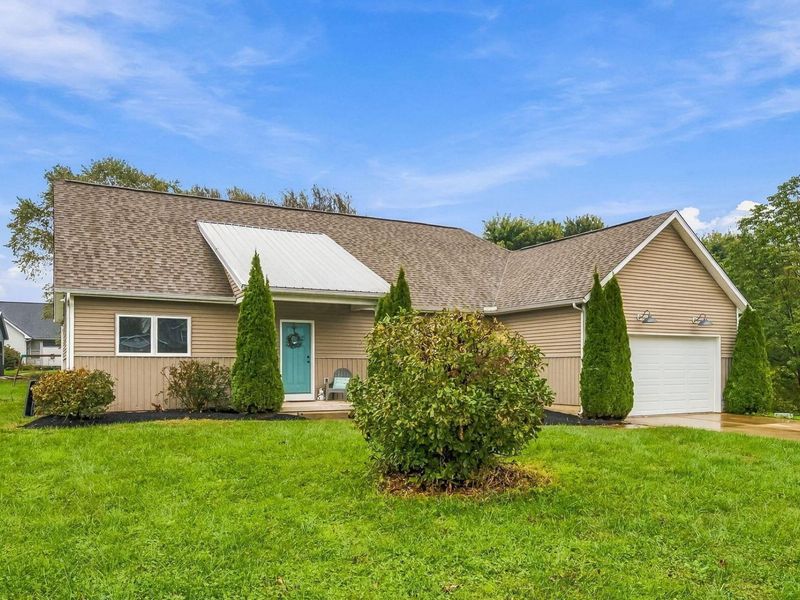38 Buttercup Court SW, Pataskala, OH 43062 Photo 2