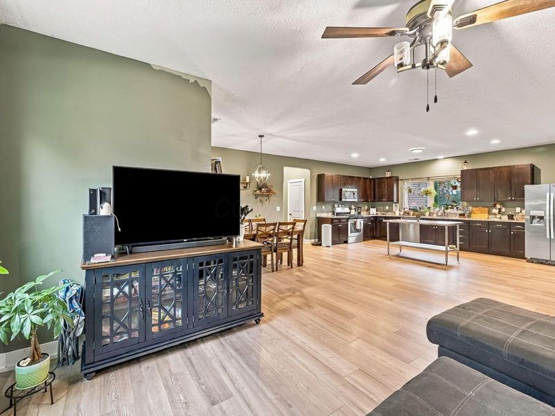 38 Buttercup Court SW, Pataskala, OH 43062 Photo 8