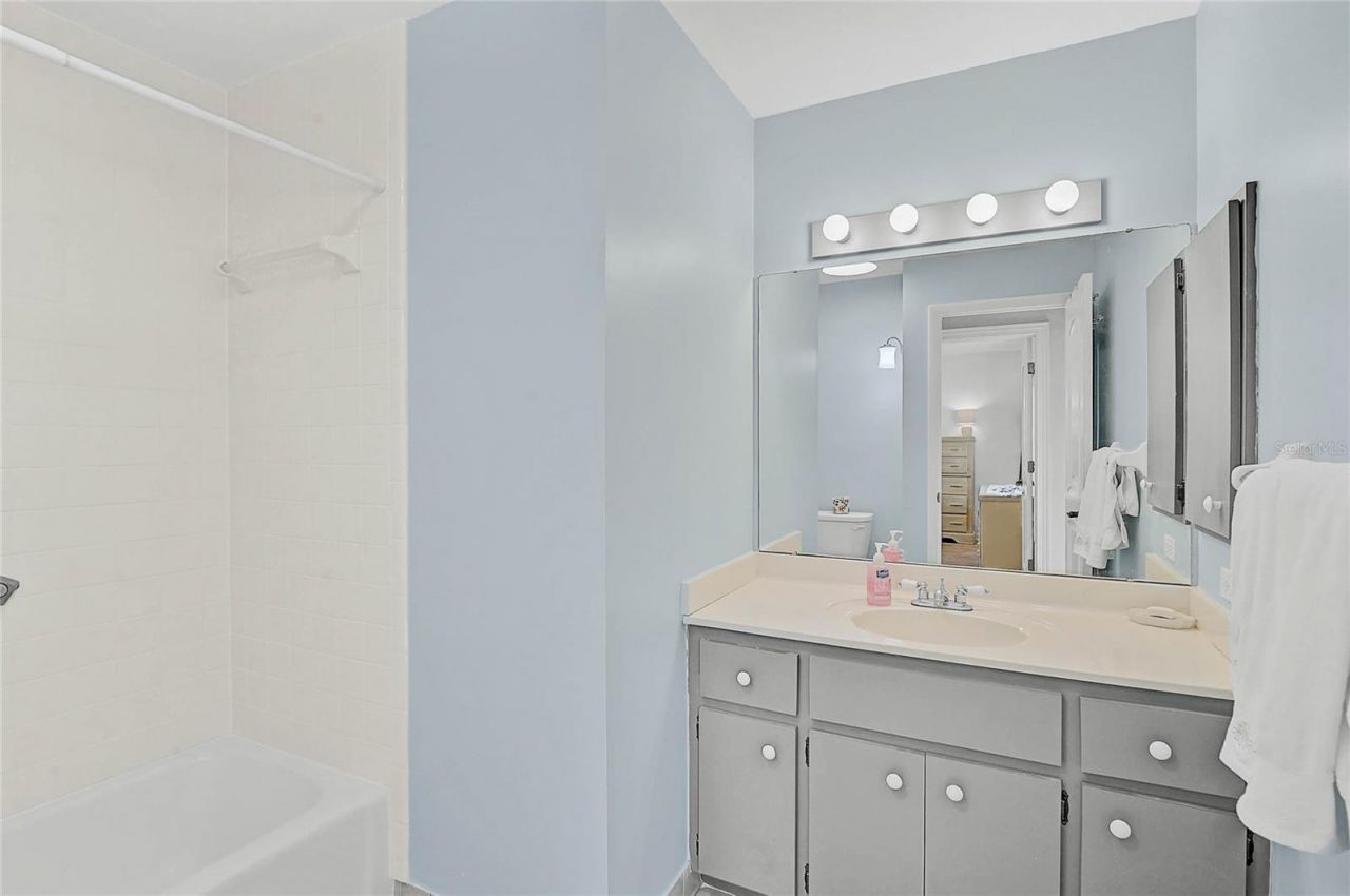 3216 Meadow Run Drive , Venice, FL 34293 Photo