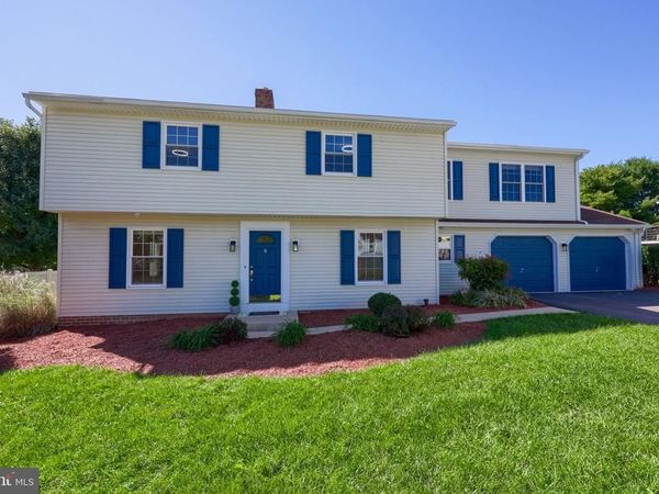 1735 ASHLAND DRIVE, YORK, PA 17408