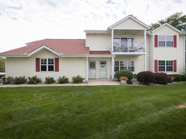 724 Wood River Ct, Unit 3, West Bend, WI 53095