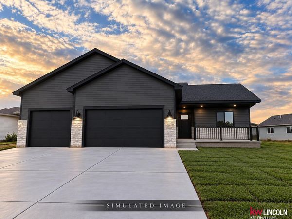 1854 E 8th Street, Hickman, NE 68372