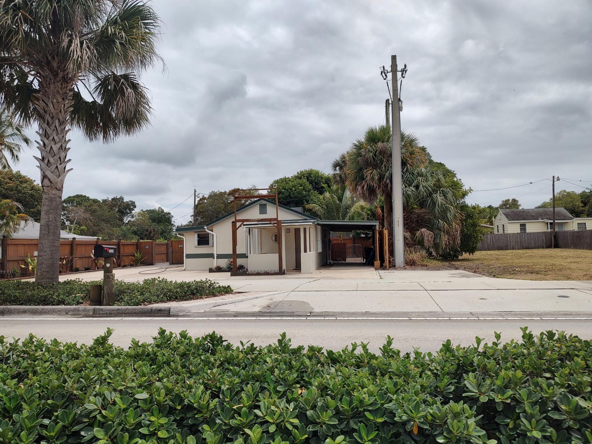 1330 NE Dixie Highway, Jensen Beach, FL 34957 Photo