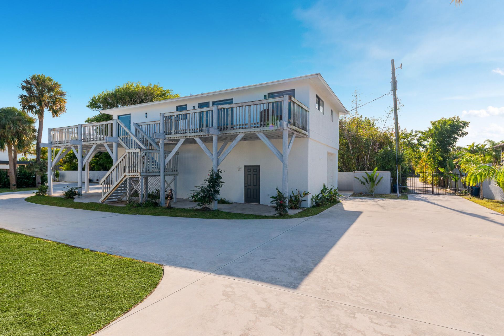 1712 NE Seahorse Place, Jensen Beach, FL 34957 Photo