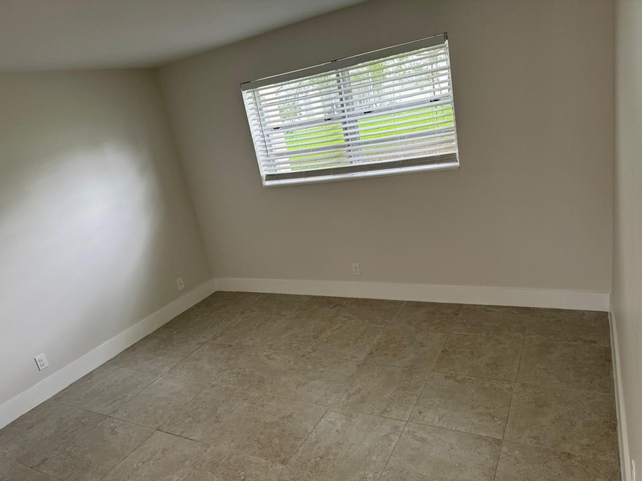 4730 NW 10th Court, Unit 112, Plantation, FL 33313 Photo