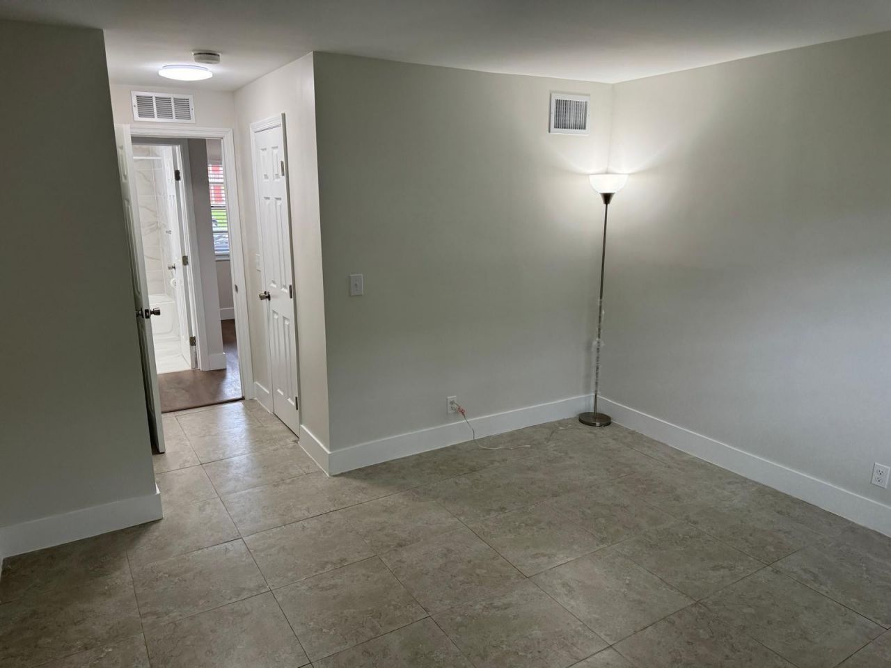 4730 NW 10th Court, Unit 112, Plantation, FL 33313 Photo