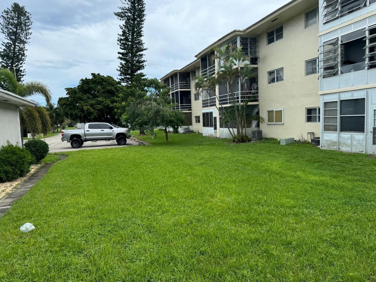 4730 NW 10th Court, Unit 112, Plantation, FL 33313 Photo