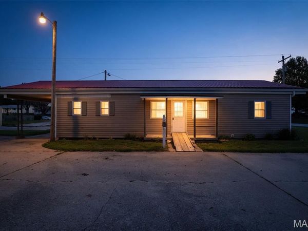205 Ste. Genevieve Drive , Ste Genevieve, MO 63670