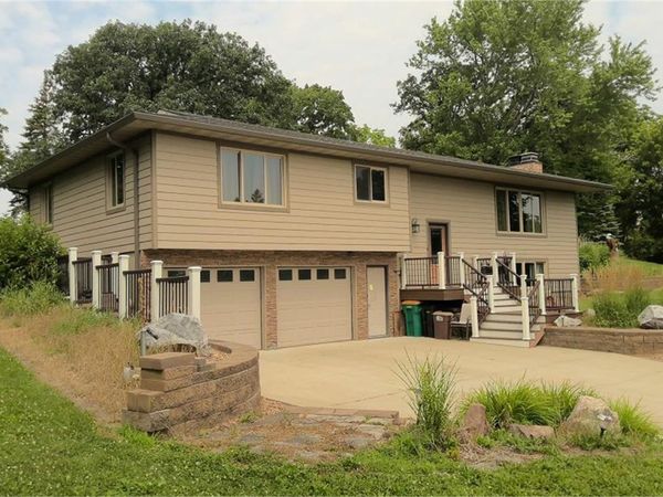 21899 Douglas Avenue, Albert Lea, MN 56007