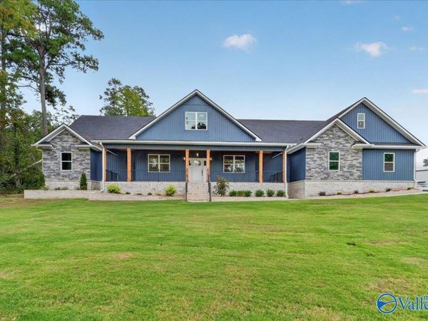 225 Floyd Circle, Scottsboro, AL 35769