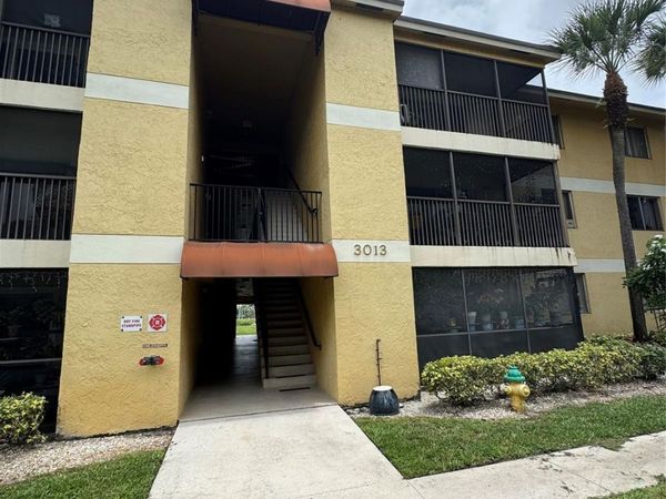 3013 N Oakland Forest Drive, Unit 106, Oakland Park, FL 33309