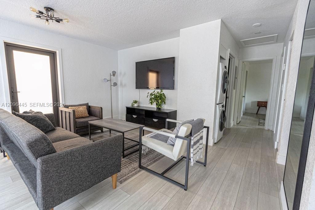 518 NW 94th St , Unit 1, Miami, FL 33150 Photo