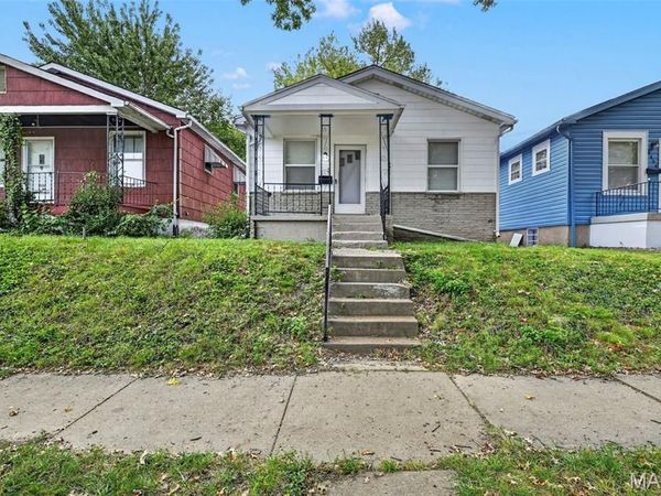 4452 S Spring Avenue, St Louis, MO 63116