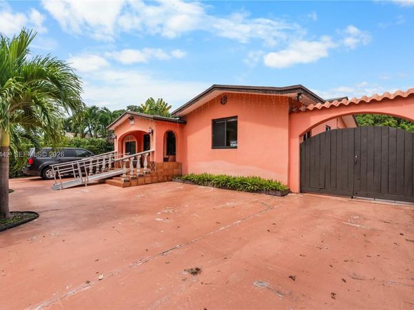 2331 SW 7th St, Miami, FL 33135