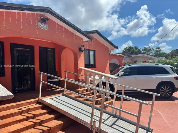 2331 SW 7th St , Miami, FL 33135