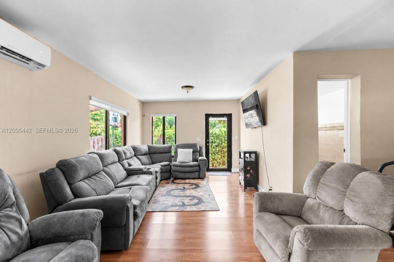 2331 SW 7th St, Miami, FL 33135 Photo
