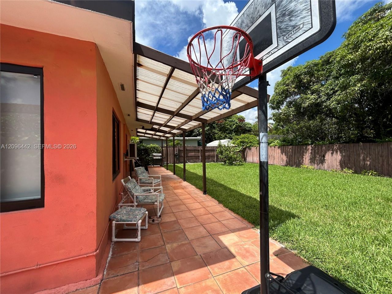 2331 SW 7th St , Miami, FL 33135 Photo