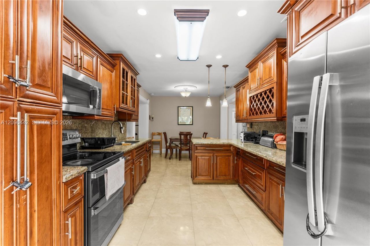 2331 SW 7th St, Miami, FL 33135 Photo