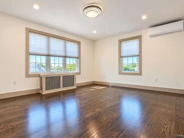 23 Holbernt Court, Unit 2, Staten Island, NY 10302