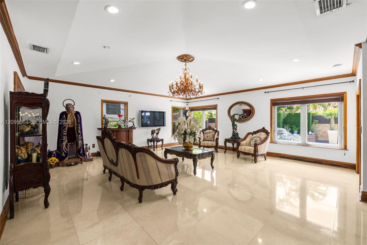 11000 SW 32nd St , Miami, FL 33165 Photo