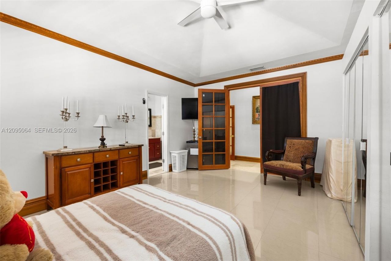 11000 SW 32nd St , Miami, FL 33165 Photo