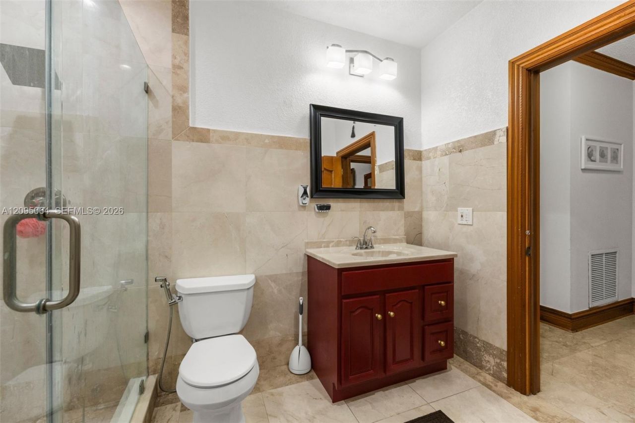 11000 SW 32nd St , Miami, FL 33165 Photo