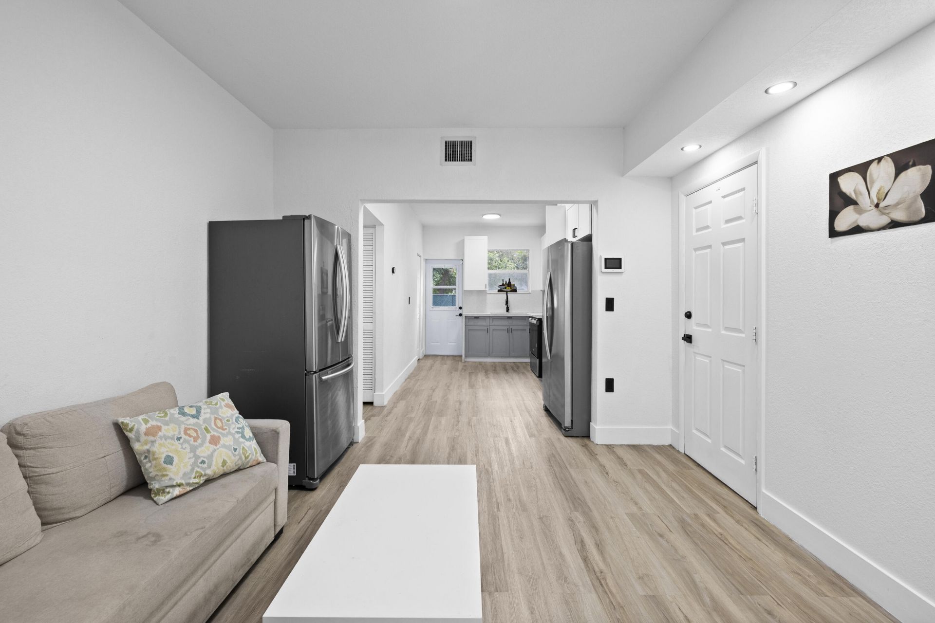 28 NE 165th Street, Miami, FL 33162 Photo