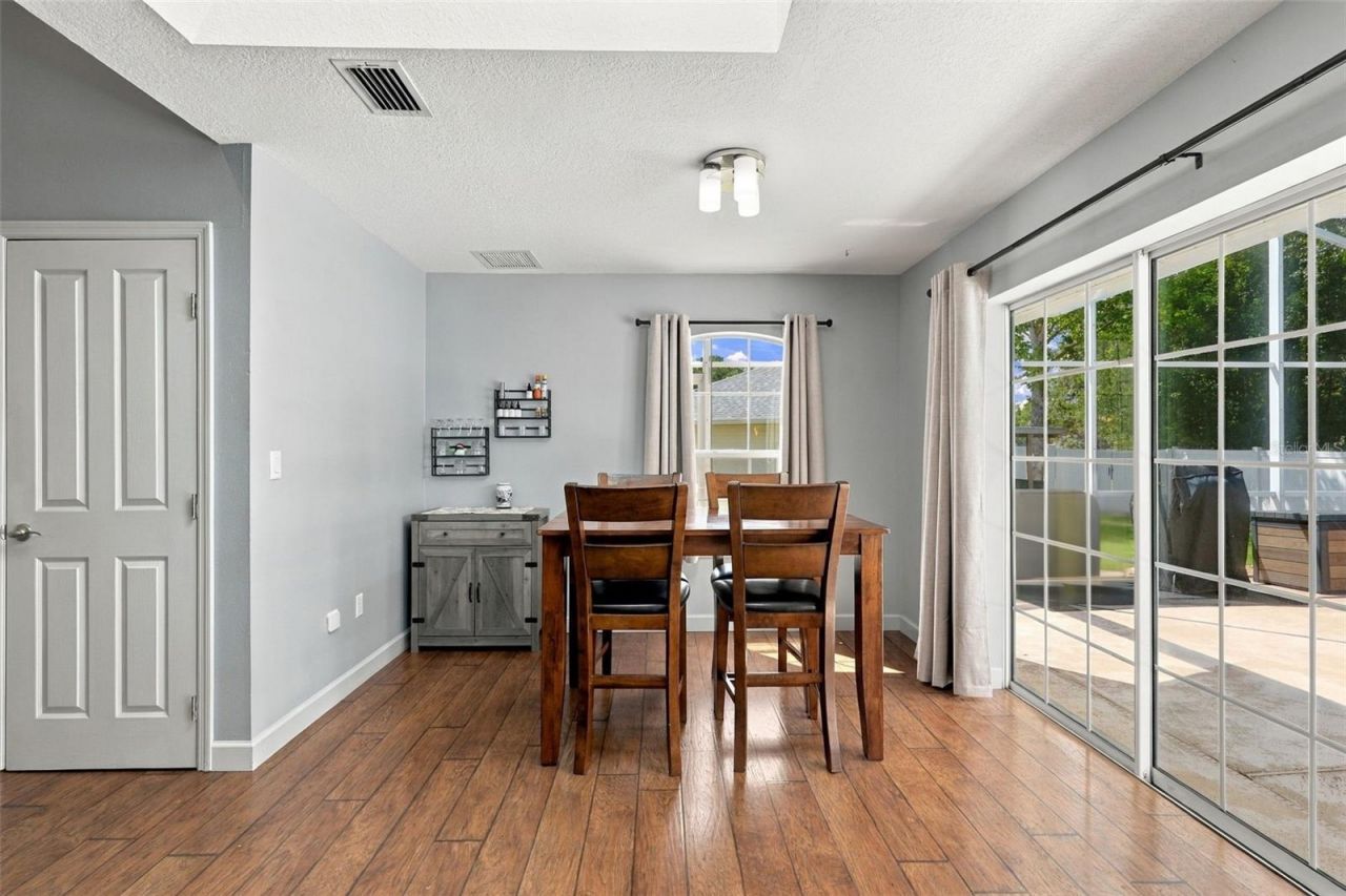 5718 NE 61st Avenue Road, Silver Springs, FL 34488 Photo