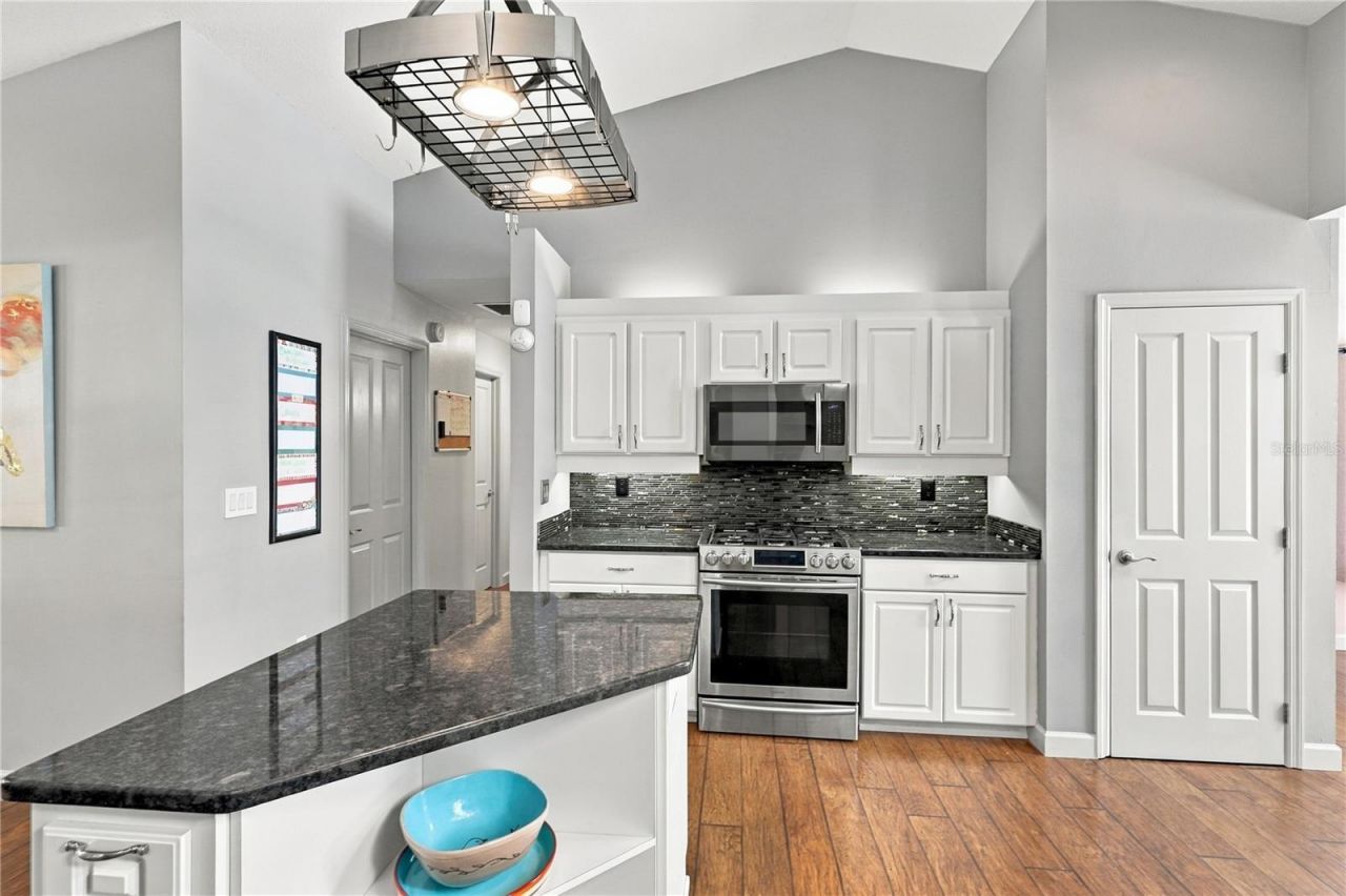 5718 NE 61st Avenue Road, Silver Springs, FL 34488 Photo
