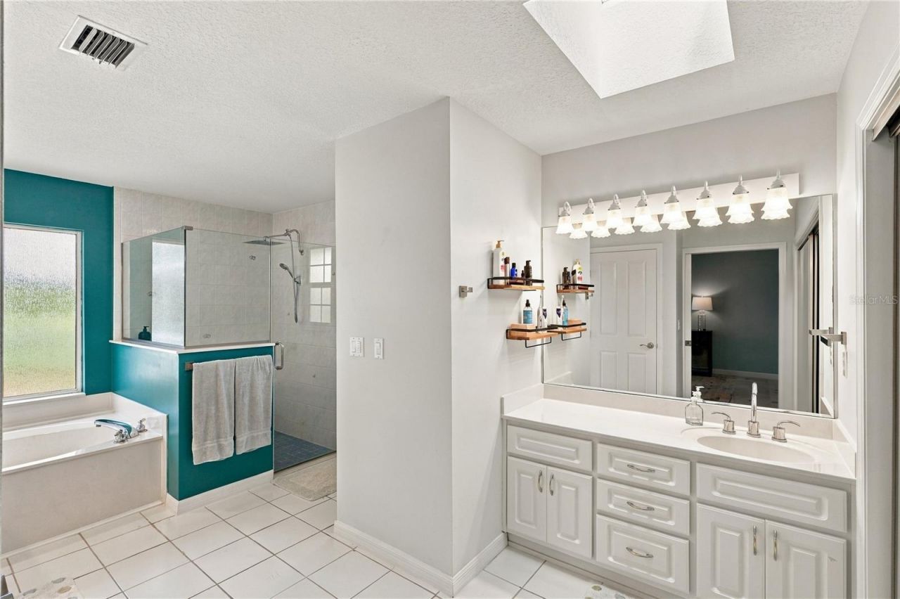 5718 NE 61st Avenue Road, Silver Springs, FL 34488 Photo