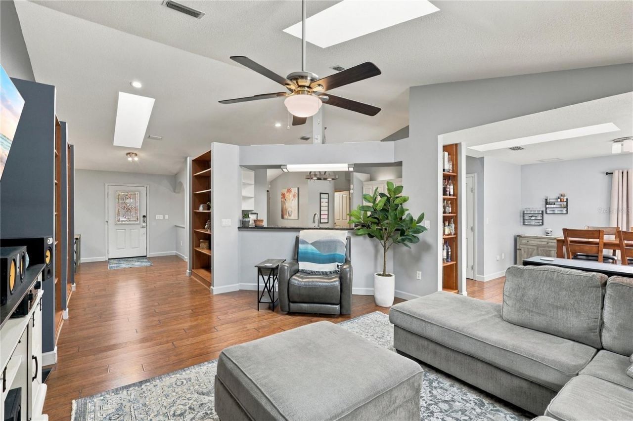 5718 NE 61st Avenue Road, Silver Springs, FL 34488 Photo