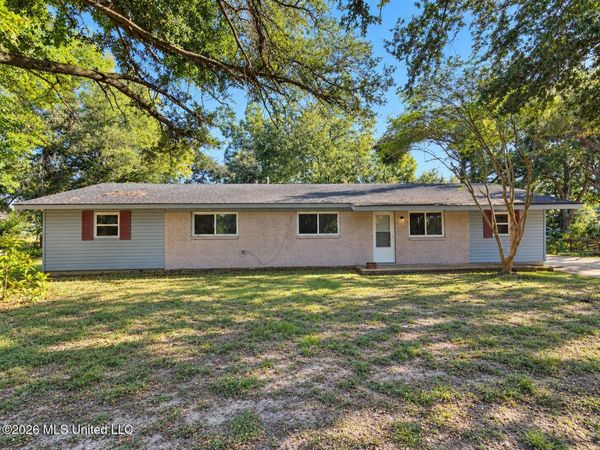 114 Maple Street, Greenwood, MS 38930