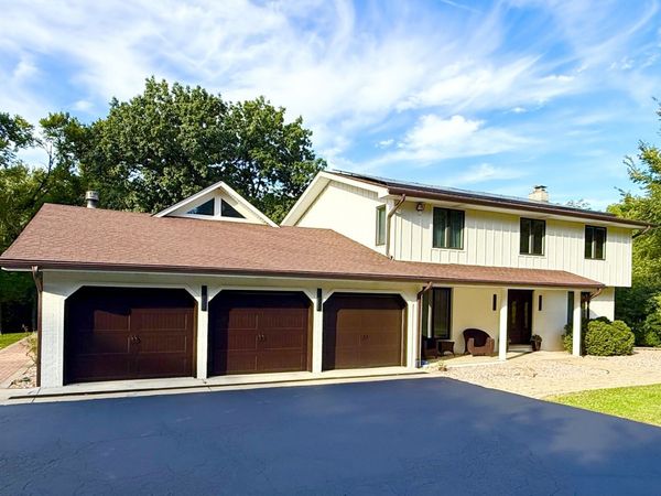 8714 W 123rd Street, Palos Park, IL 60464