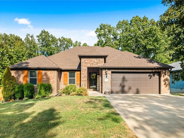 10 Runnymede Lane , Bella Vista, AR 72715