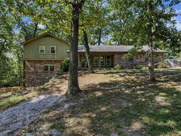 16 W Cardinal Court , Rogers, AR 72756