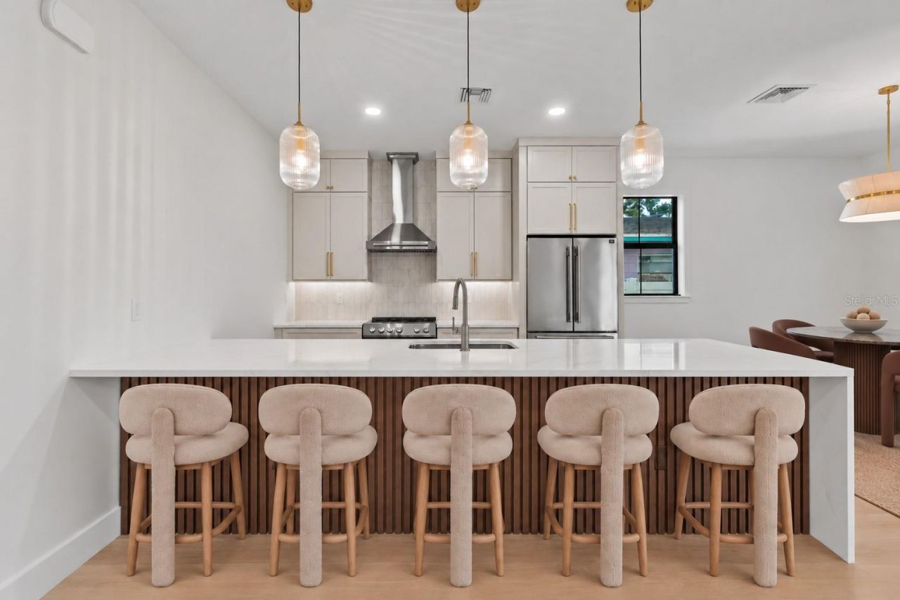 1025 Melrose Avenue S, Saint Petersburg, FL 33705 Photo