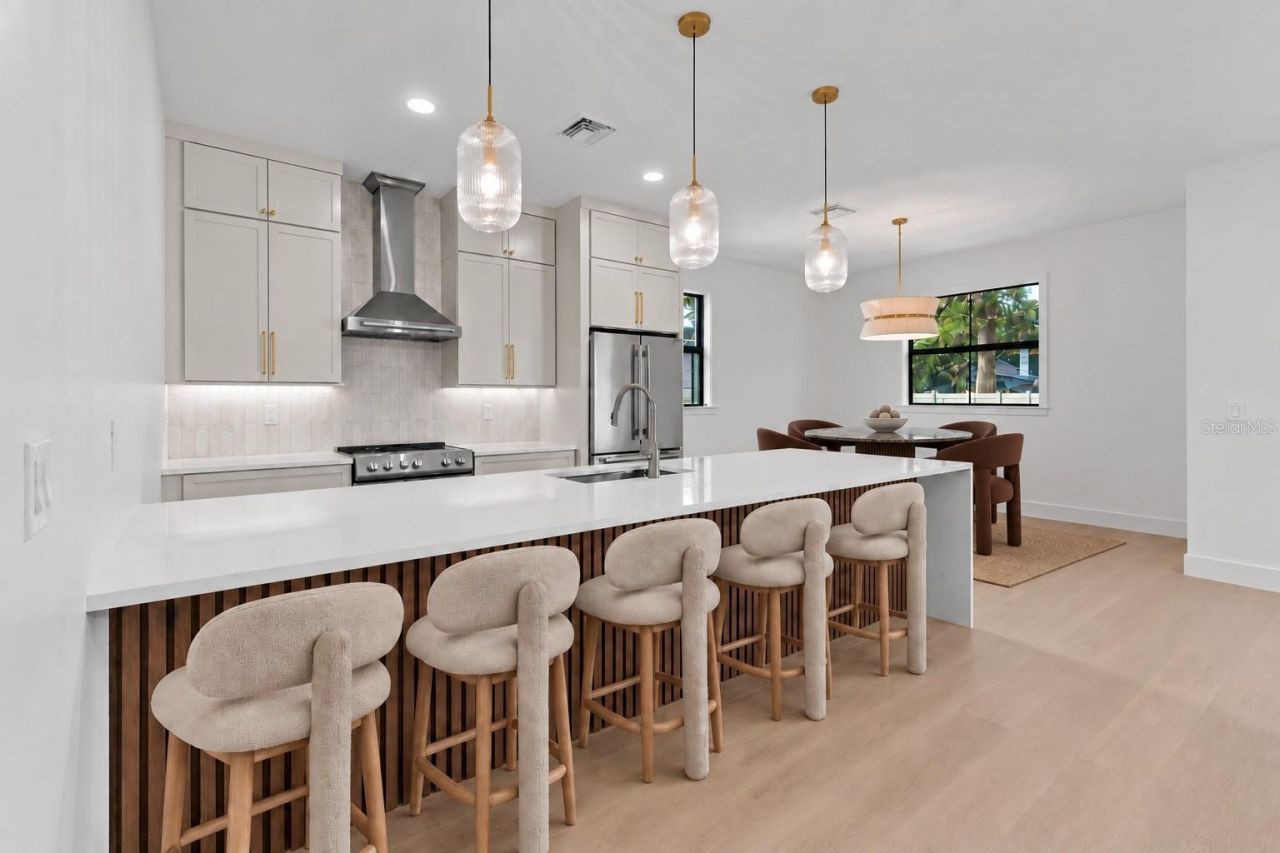 1025 Melrose Avenue S, Saint Petersburg, FL 33705 Photo