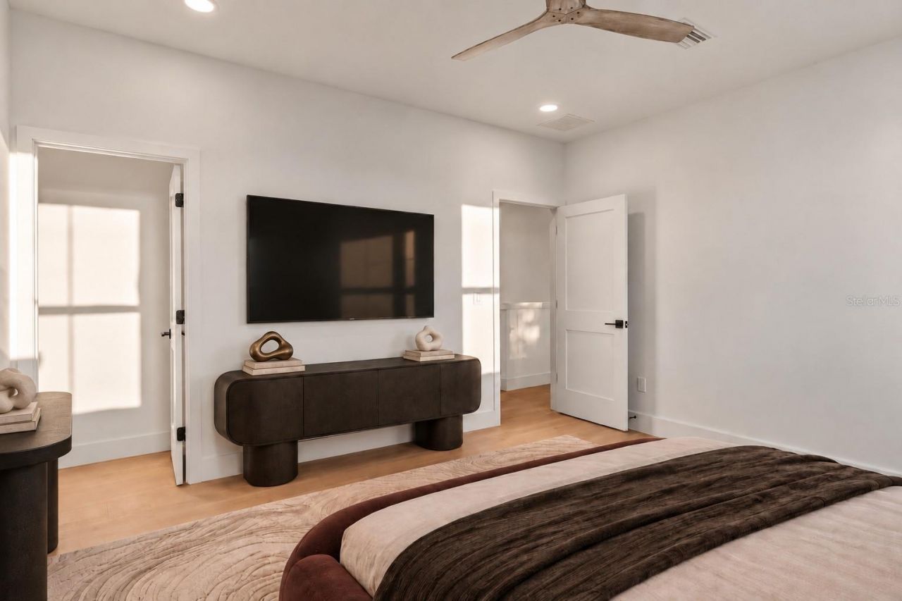1025 Melrose Avenue S, Saint Petersburg, FL 33705 Photo