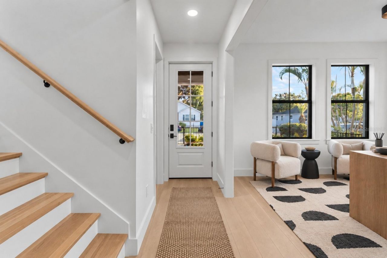 1025 Melrose Avenue S, Saint Petersburg, FL 33705 Photo