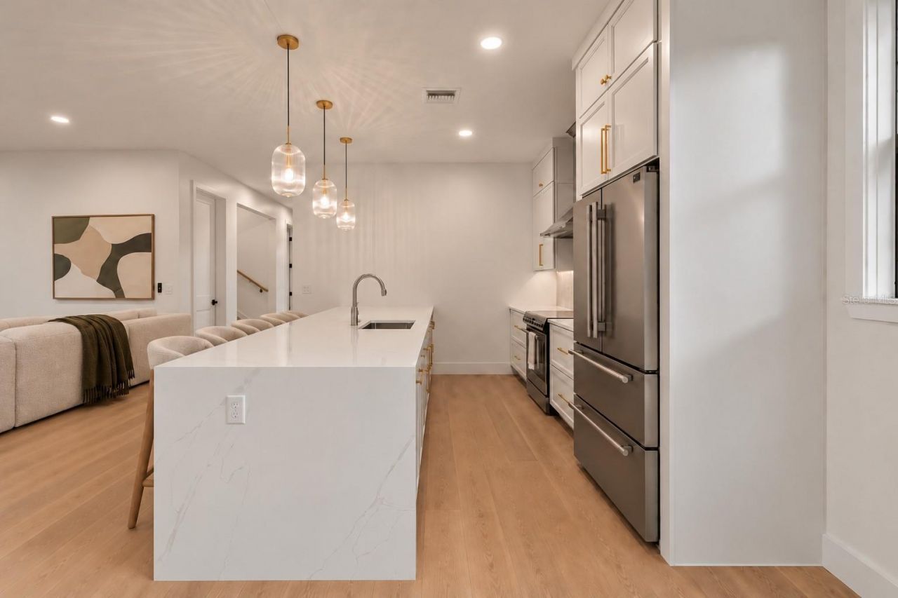 1025 Melrose Avenue S, Saint Petersburg, FL 33705 Photo