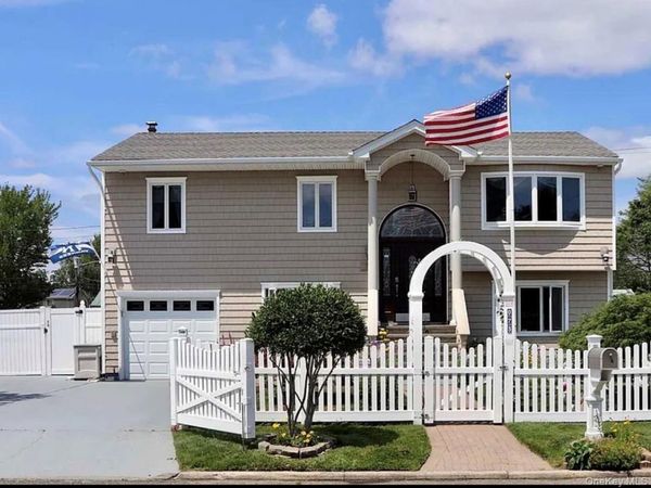 75 Jewel Street , Brentwood, NY 11717