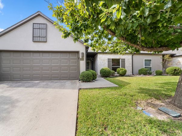 1012 EDINBURGH DR, Unit 1012, Kerrville, TX 78028