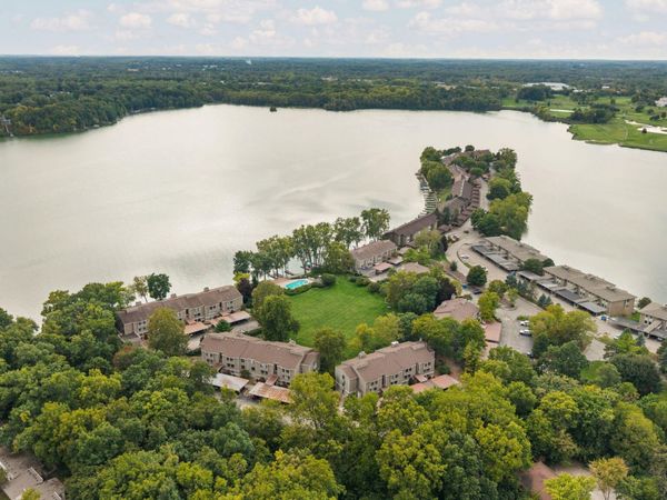 1660 Cliffs Landing, Unit 102, Ypsilanti, MI 48198