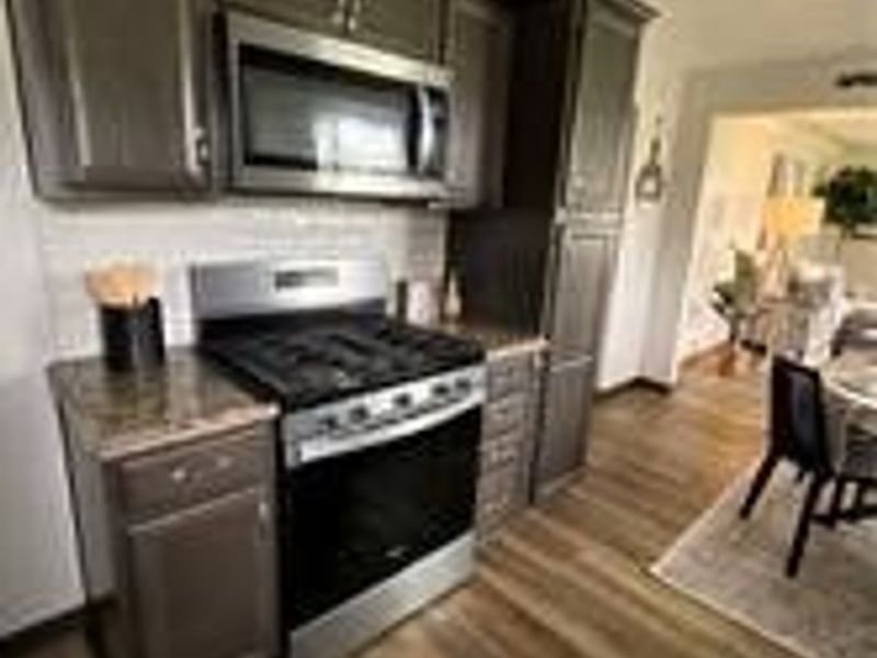 525 W Omar Street, Struthers, OH 44471 Photo 7
